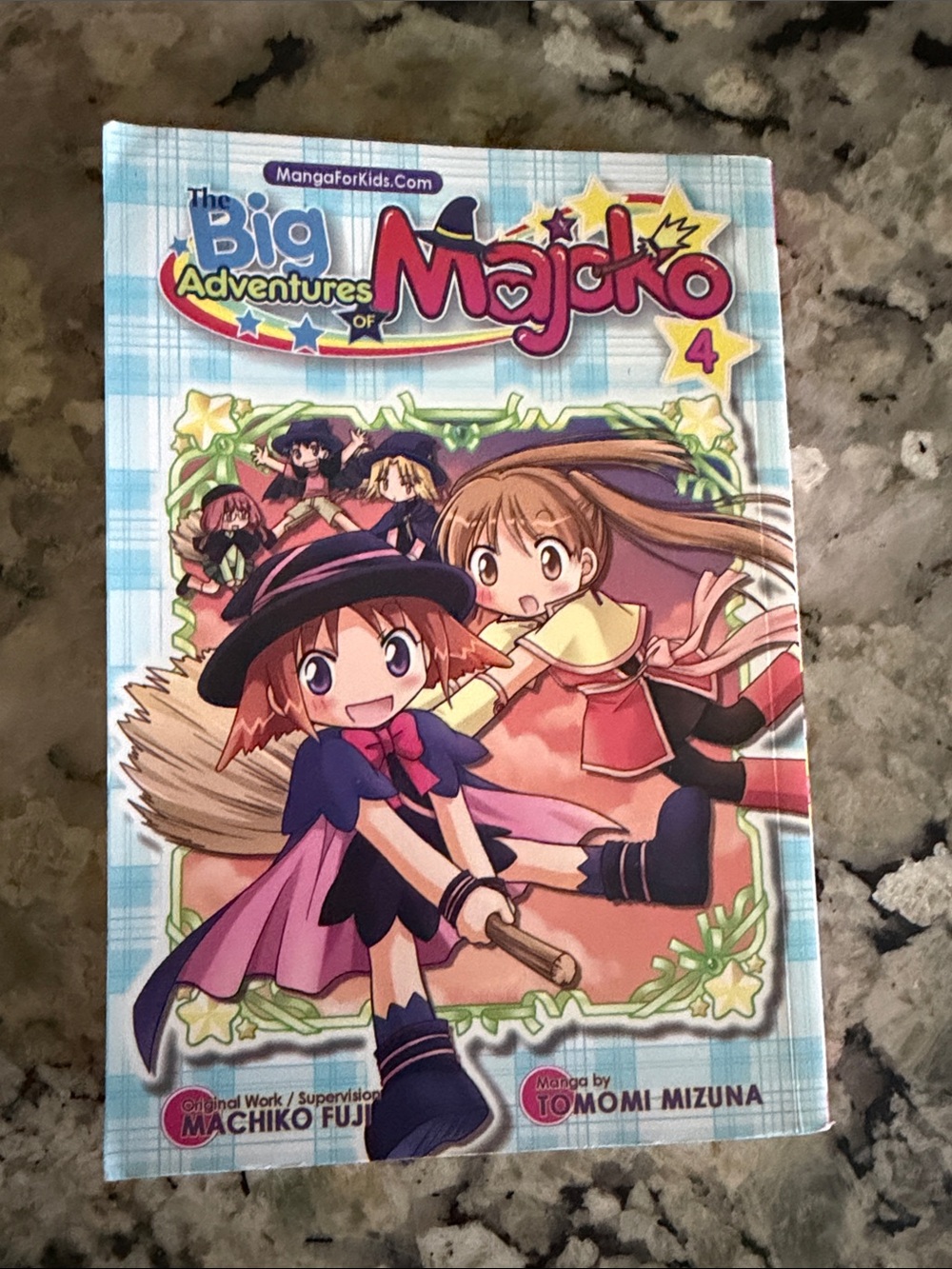 Magical Girl Manga Set — Majiko Volumes 1–5 (Colorful Covers) - Picture 5 of 10